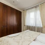 Shortstaypoland Nowy Swiat B99 아파트