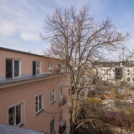 Shortstaypoland Nowy Swiat B99 *